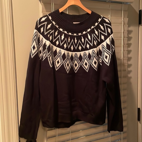 NWOT black and white sweater - Picture 1 of 2